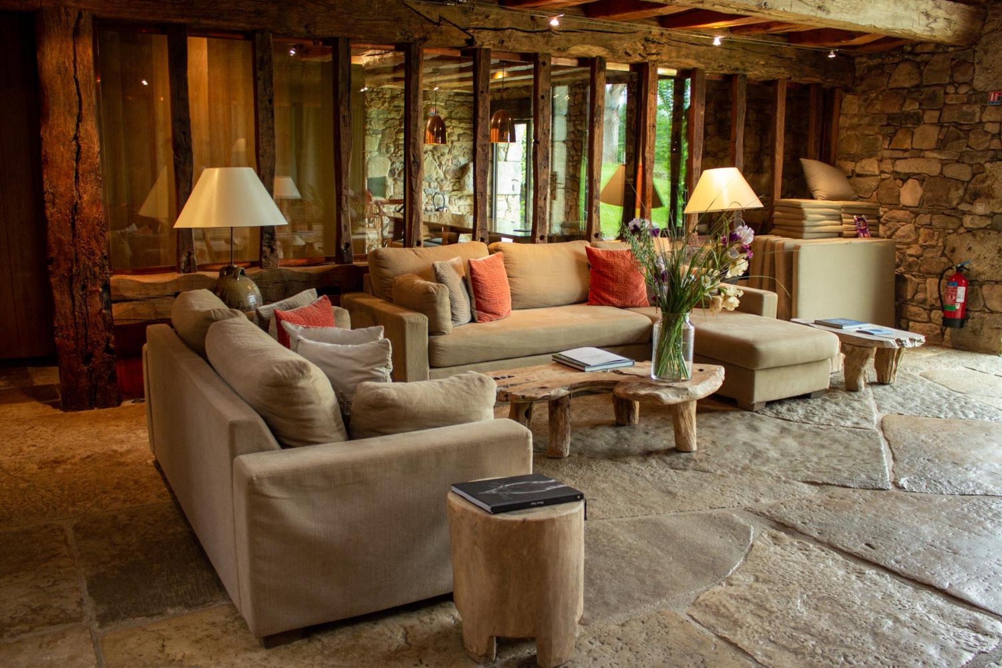 Hotel Domaine Des Etangs, Auberge Resorts Collection Massignac Exterior photo