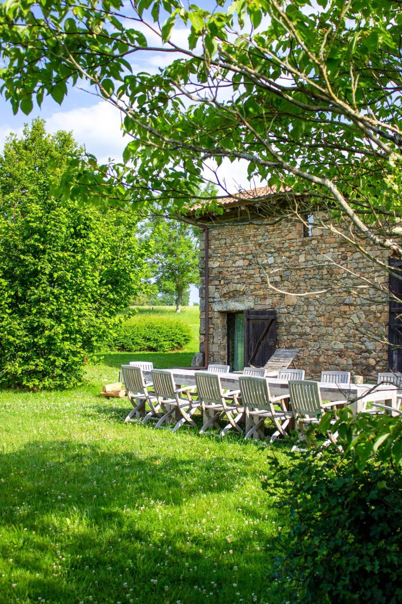 Hotel Domaine Des Etangs, Auberge Resorts Collection Massignac Exterior photo